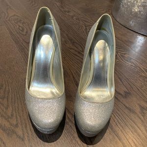 ALDO silver glitter stiletto closed-toe, round pumps.